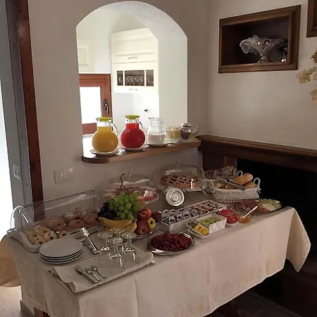 Bed & Breakfast Il Giardino Di Daniela 3*